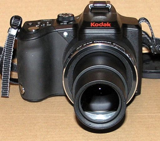 Kodak Easyshare Z980 mit ausgefahrenem Zoom