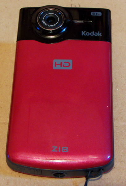 Kodak ZI8 - Full HD Kompakt Kamera Vorderansicht