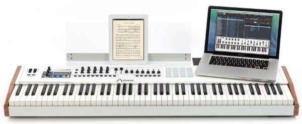 Arturia-KeyLab-88-iPad